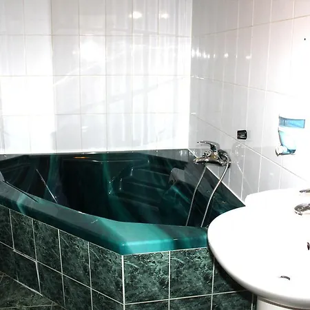 Hotel Central מלון